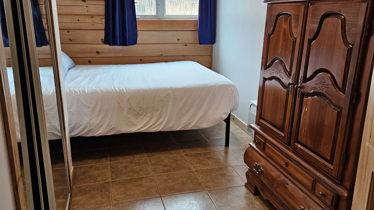 Photo of Bedroom in Val-des-Monts