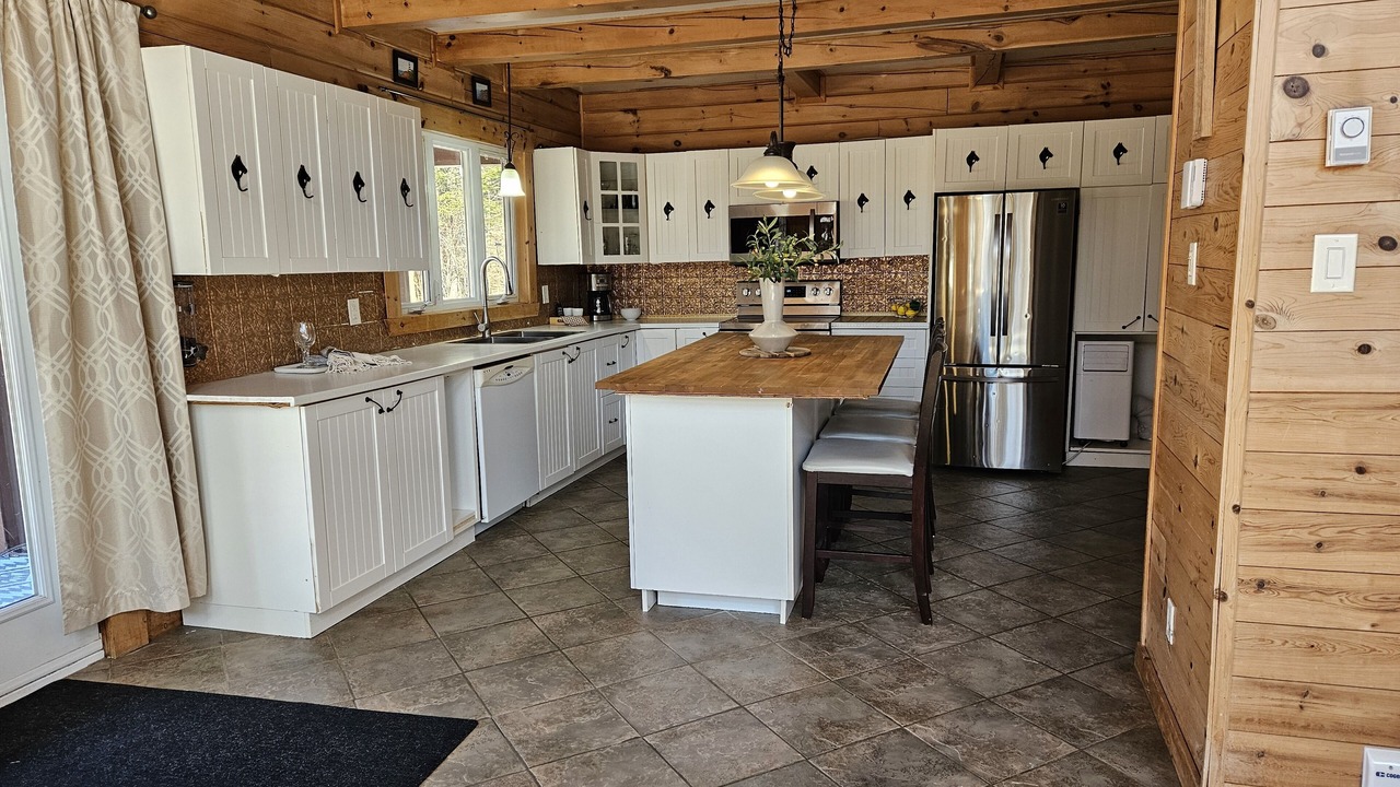 Photo of Kitchen in Val-des-Monts
