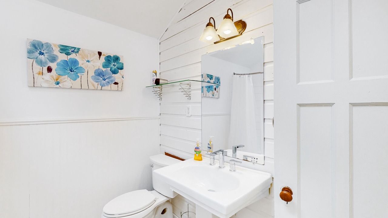 Photo of Bathroom in Crystal Beach
