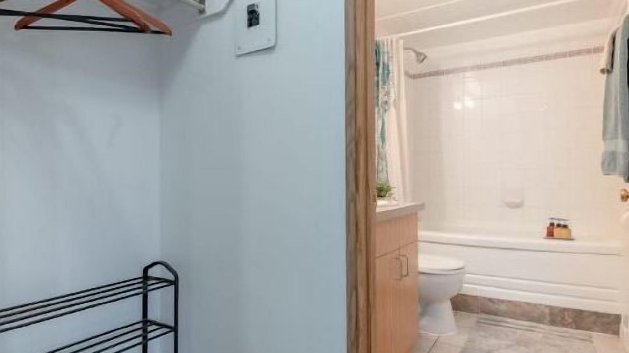 Photo of Bathroom in Crescent Heights