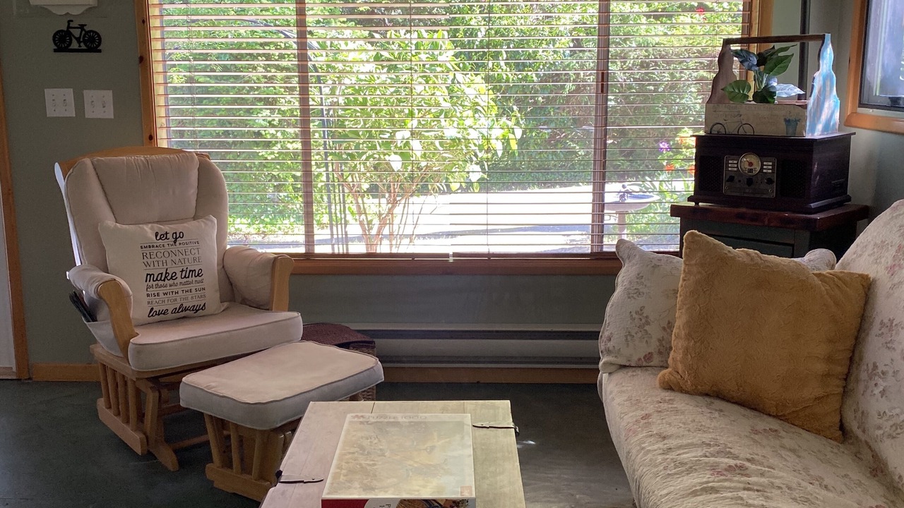 Photo of Livingroom in Halfmoon Bay