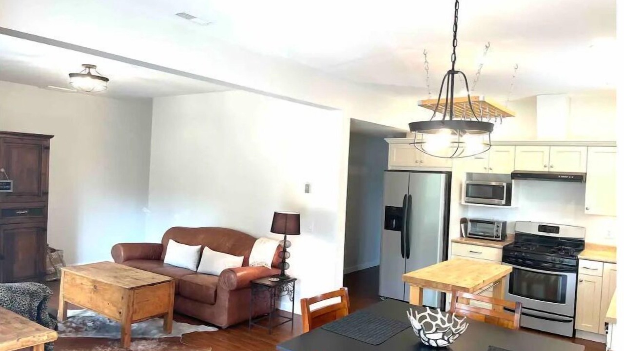 Photo of Livingroom in Kamloops