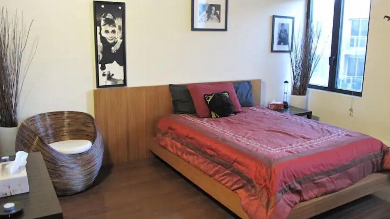 Photo of Bedroom in International District
