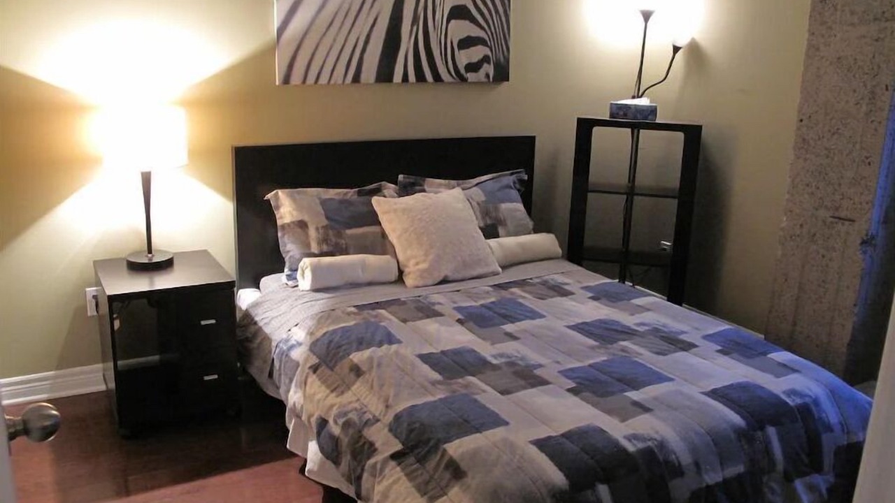 Photo of Bedroom in International District