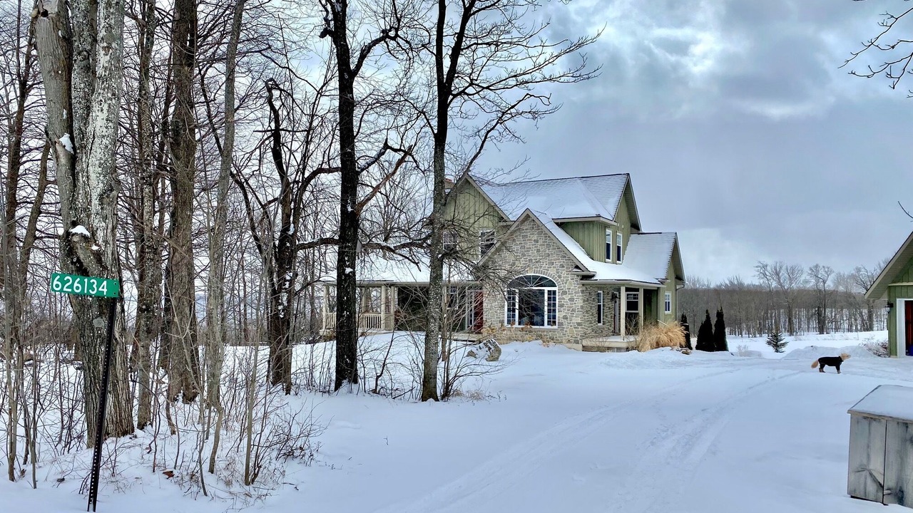 Photo of Outdoor in Grey Highlands