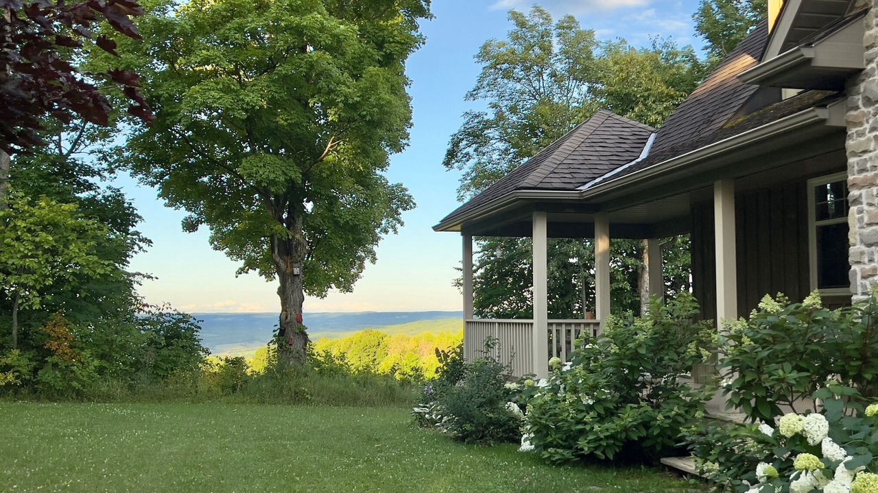 Photo of Outdoor in Grey Highlands