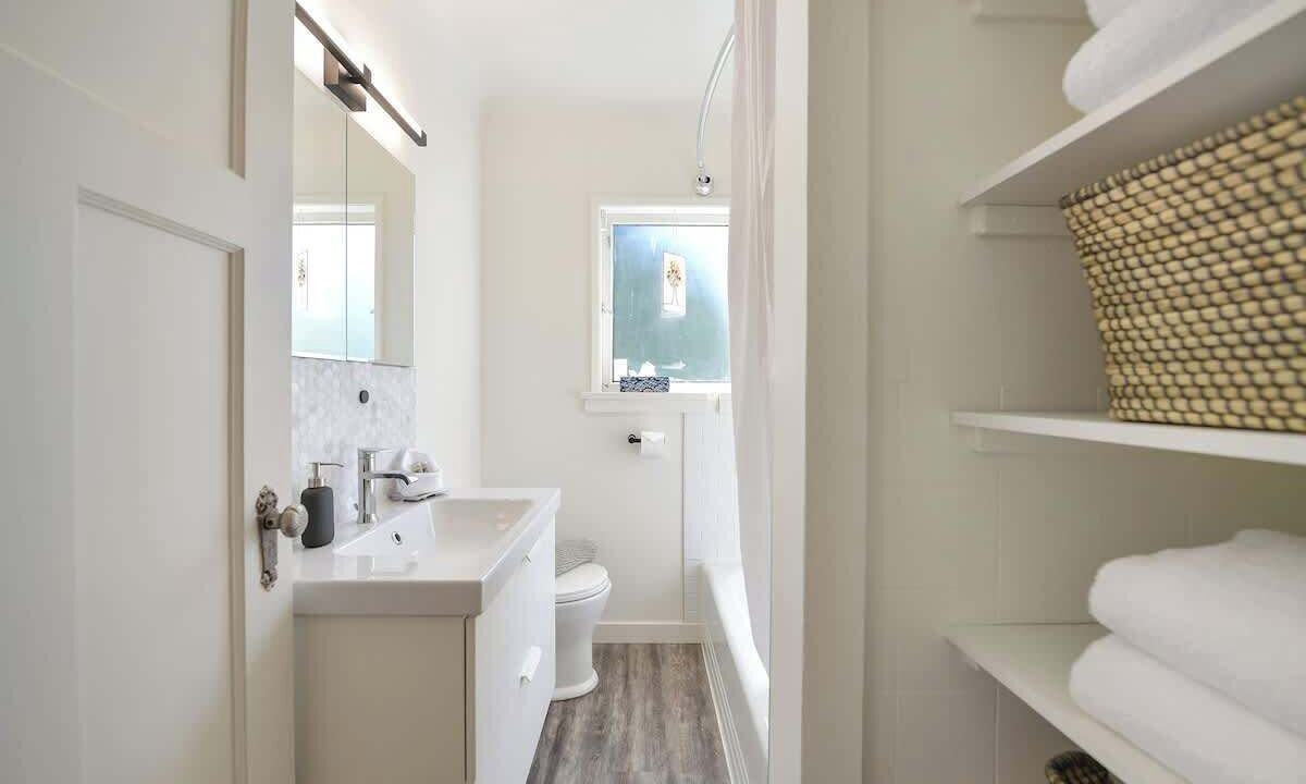 Photo of Bathroom in North Saanich