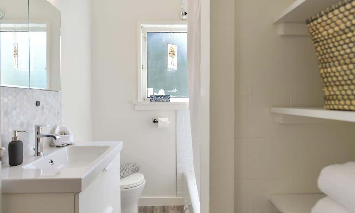 Photo of Bathroom in North Saanich