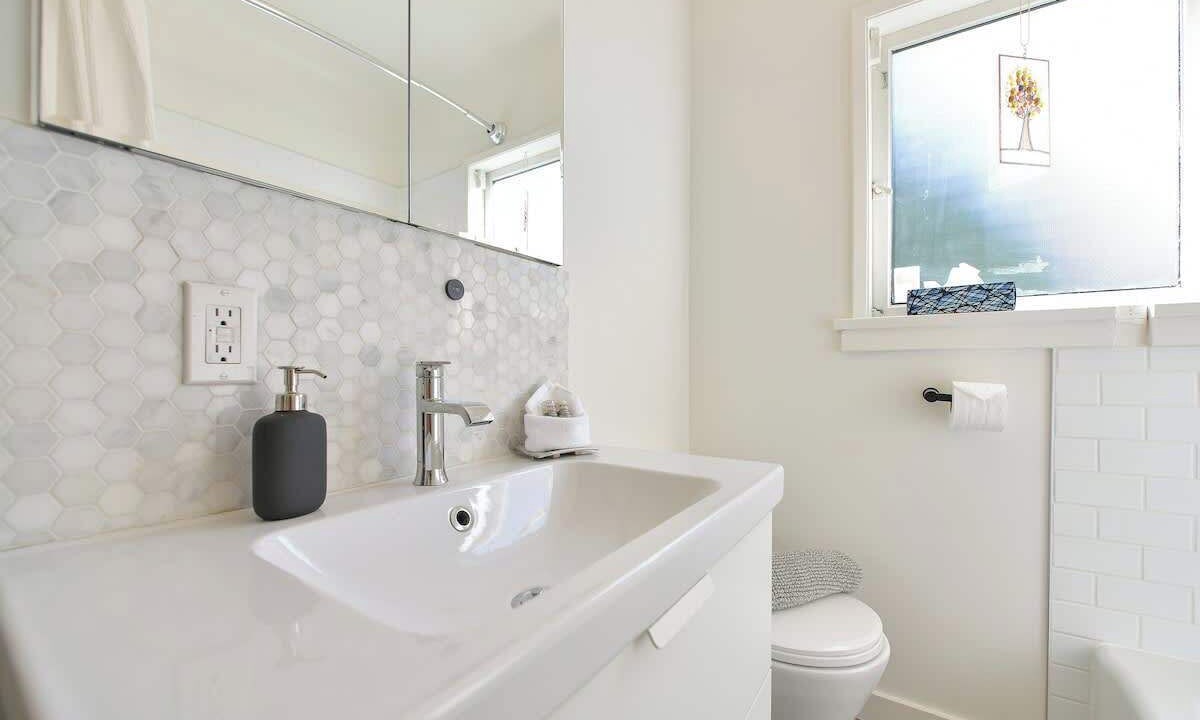Photo of Bathroom in North Saanich
