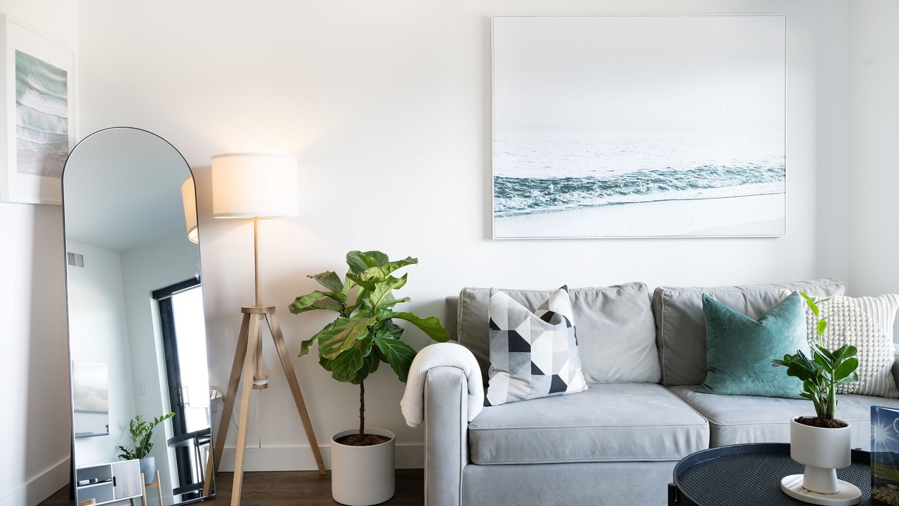 Photo of Livingroom in Downtown Kelowna