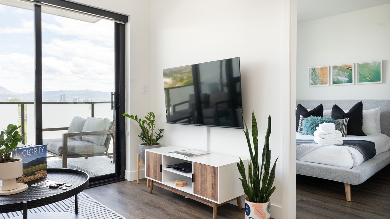 Photo of Livingroom in Downtown Kelowna