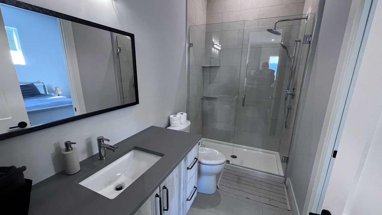 Photo of Bathroom in Okanagan-Similkameen