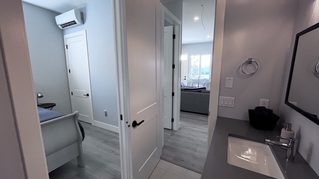 Photo of Bathroom in Okanagan-Similkameen
