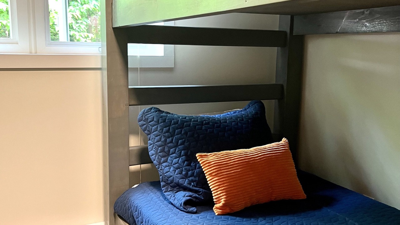 Photo of Bedroom in Whitestone