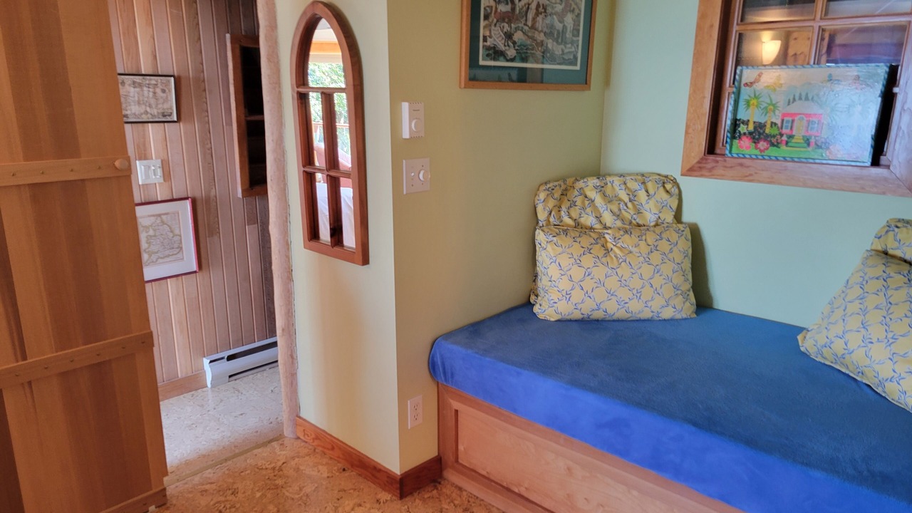Photo of Bedroom in Bowen Island