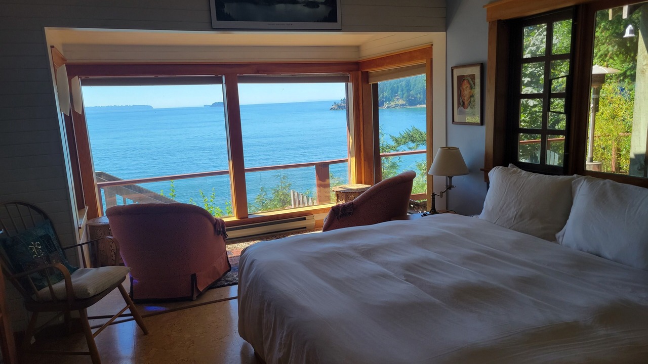 Photo of Bedroom in Bowen Island