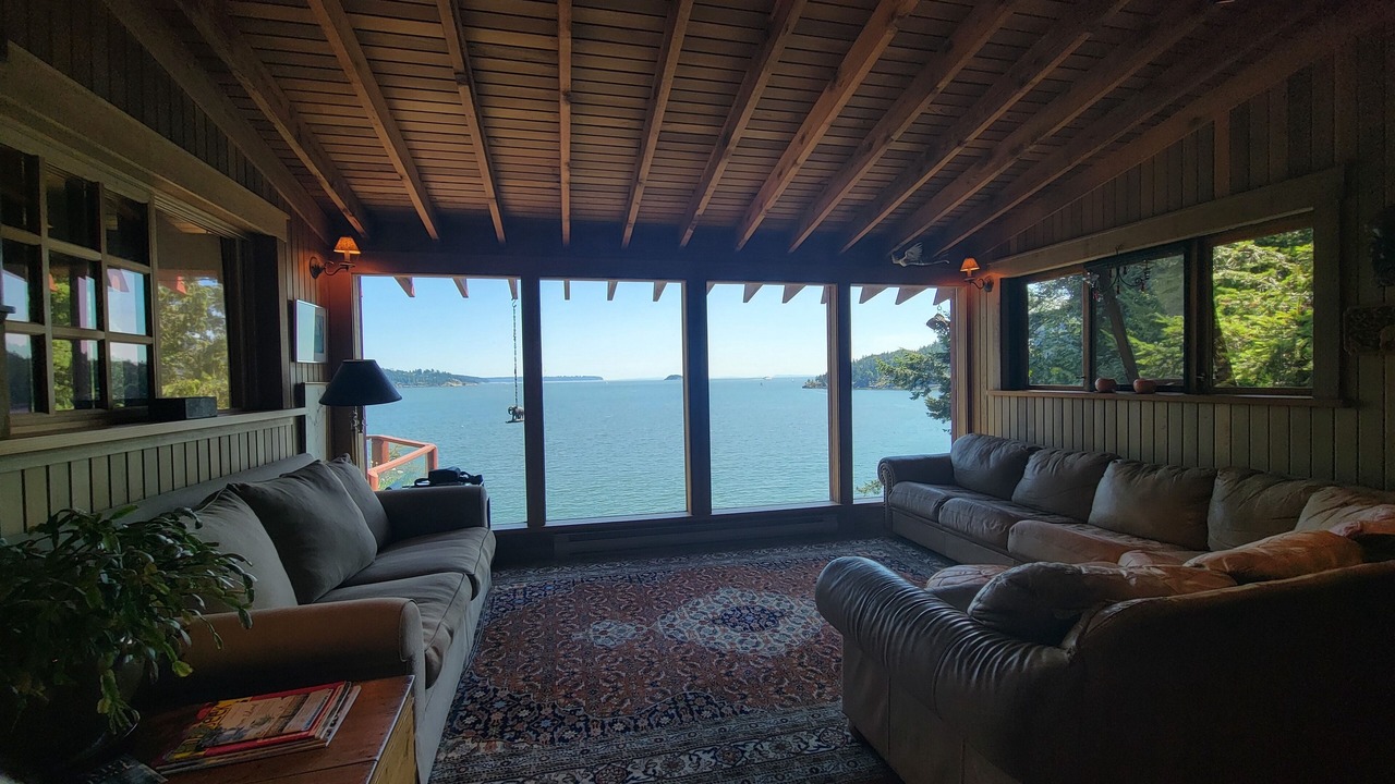 Photo of Livingroom in Bowen Island