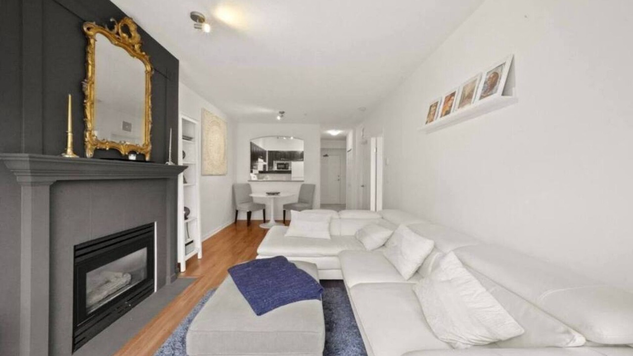 Photo of Livingroom in District of North Vancouver