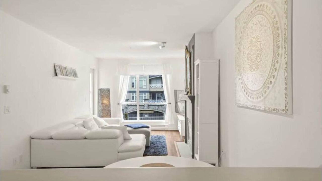 Photo of Livingroom in District of North Vancouver