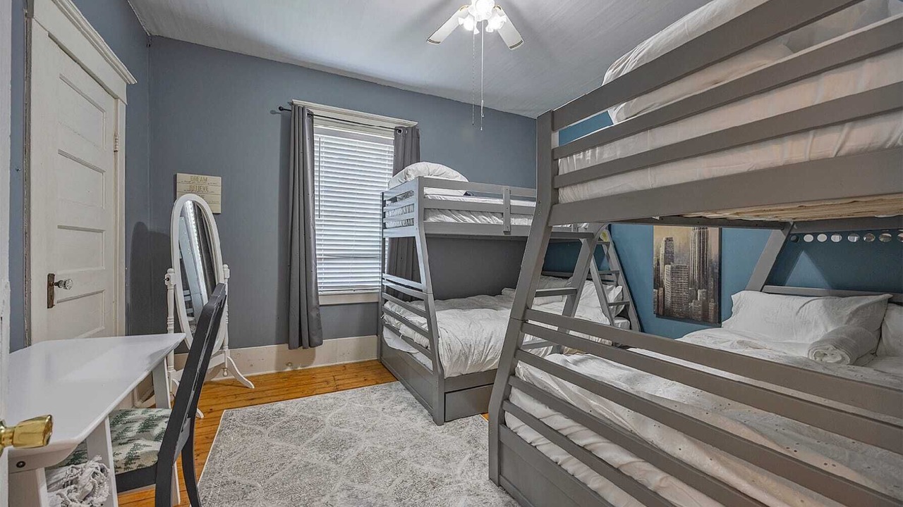 Photo of Bedroom in Napanee