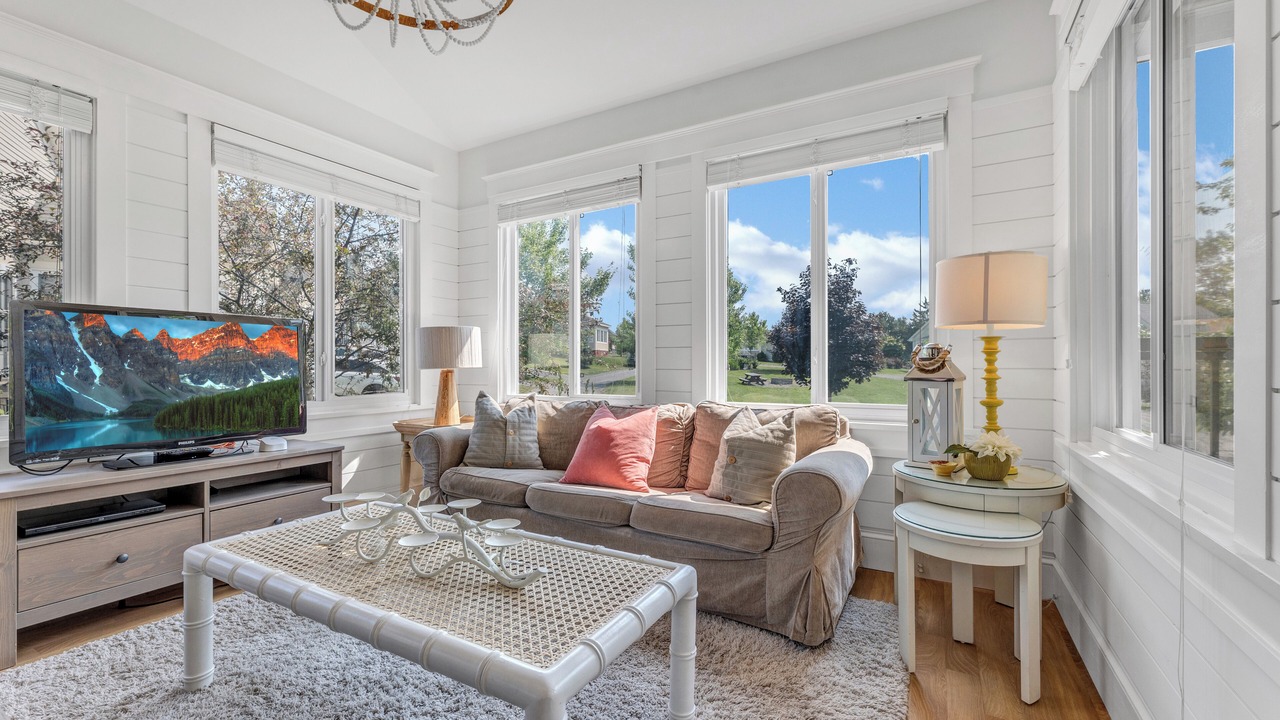 Photo of Livingroom in Cherry Valley