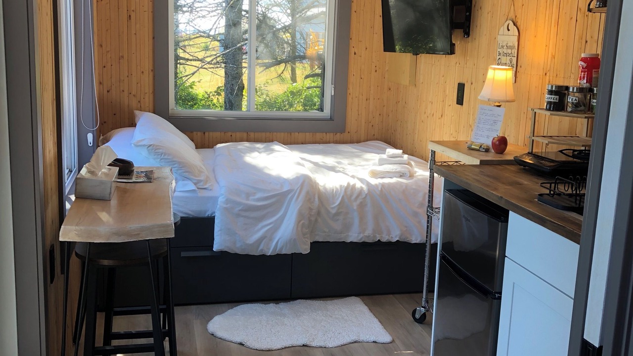 Photo of Bedroom in Shemogue
