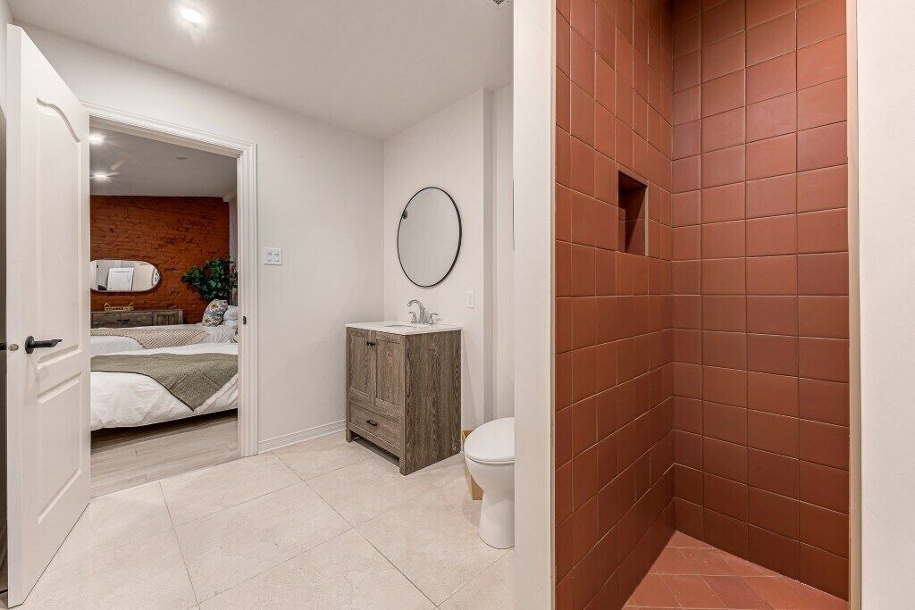 Photo of Bathroom in Vieux-Quebec-Cap-Blanc-colline Parlementaire