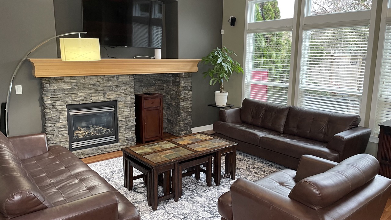 Photo of Livingroom in South Newton