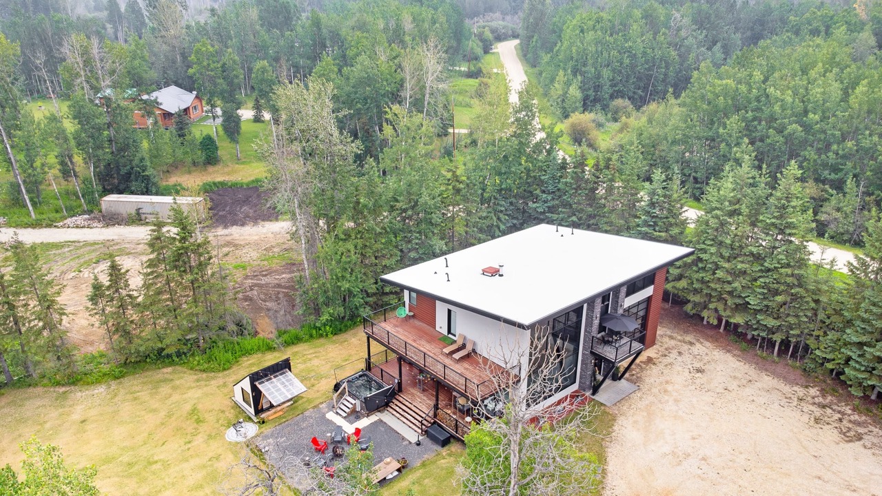 Photo of Outdoor in Parkland County