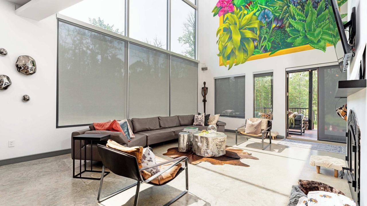 Photo of Livingroom in Parkland County