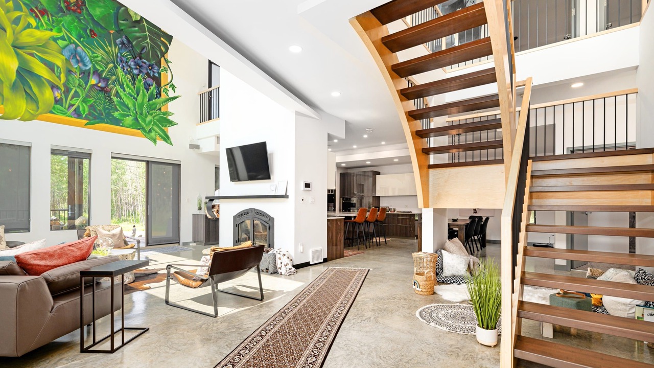 Photo of Livingroom in Parkland County