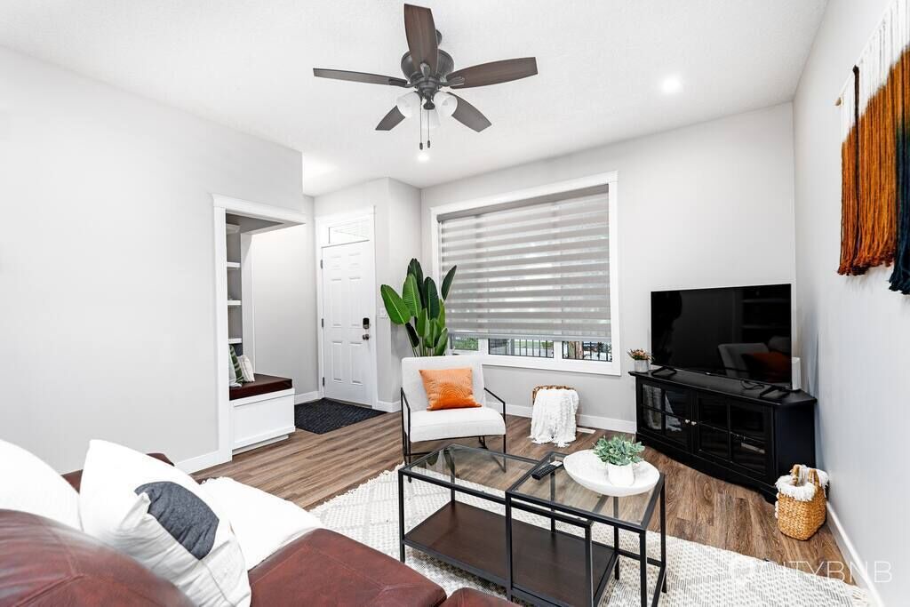 Photo of Livingroom in North Central Edmonton