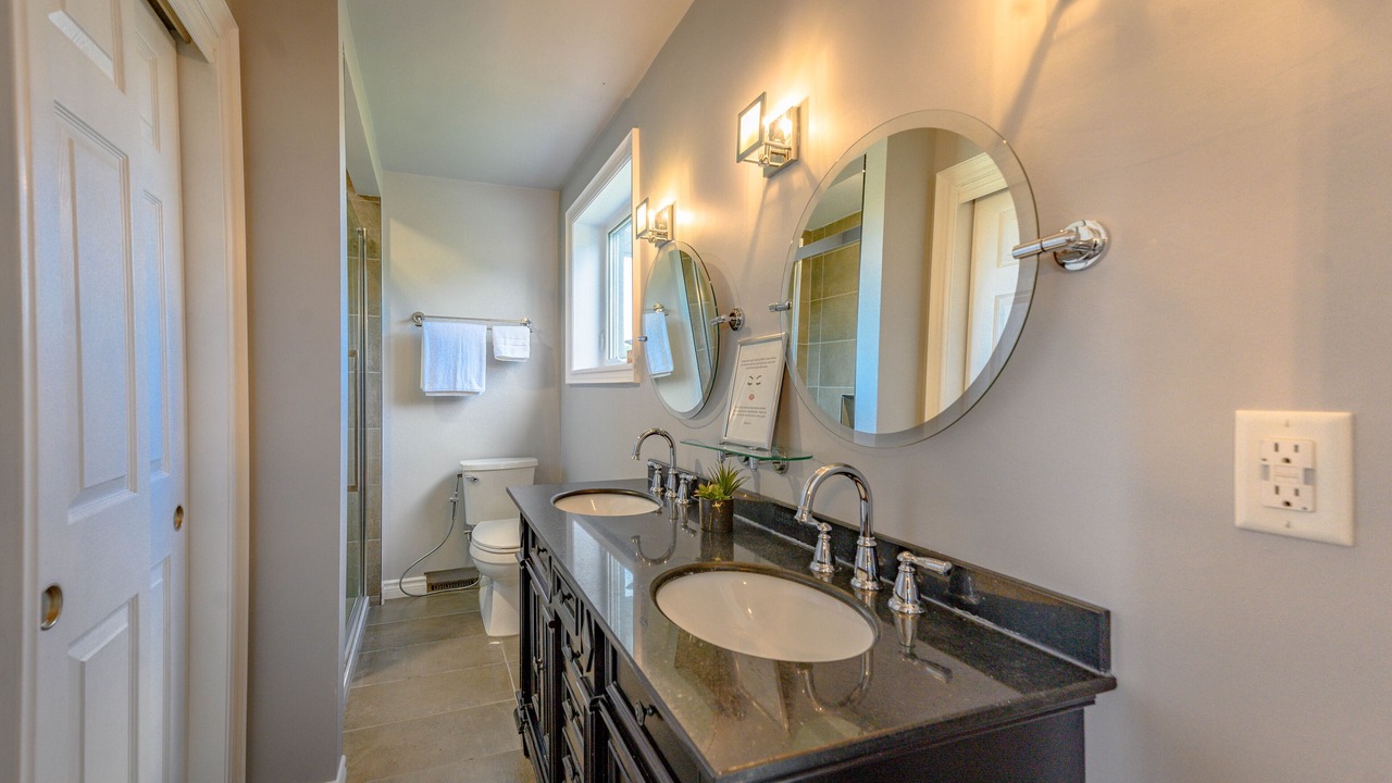 Photo of Bathroom in St. Davids