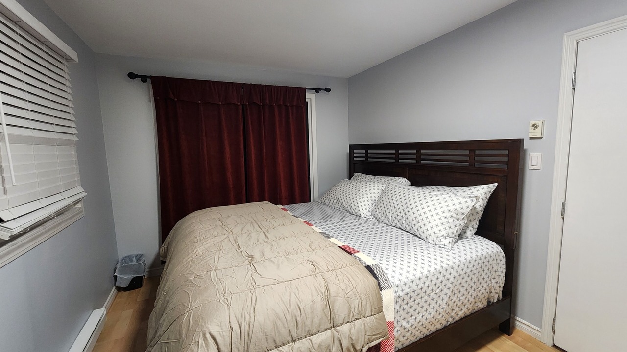 Photo of Bedroom in Saanich East