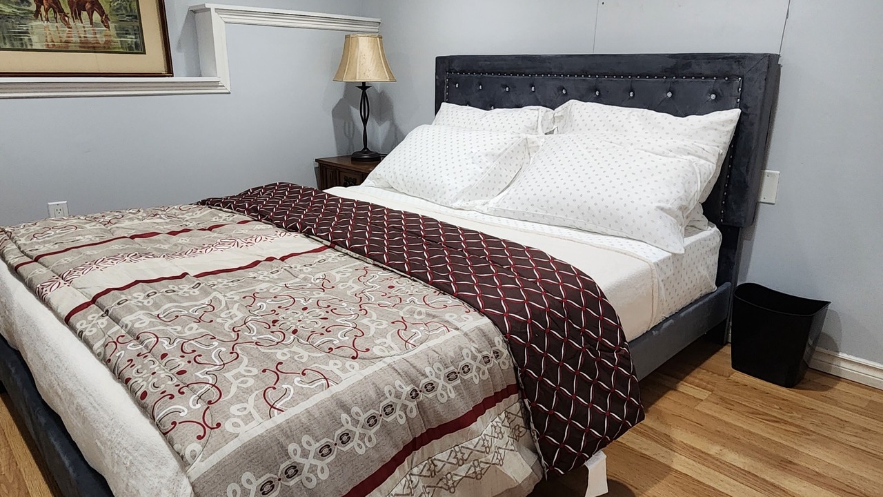 Photo of Bedroom in Saanich East