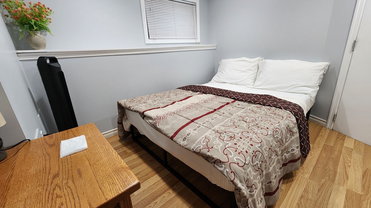Photo of Bedroom in Saanich East