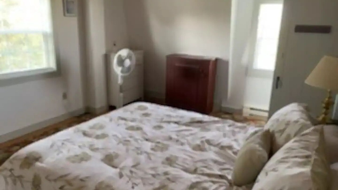 Photo of Bedroom in Clinton