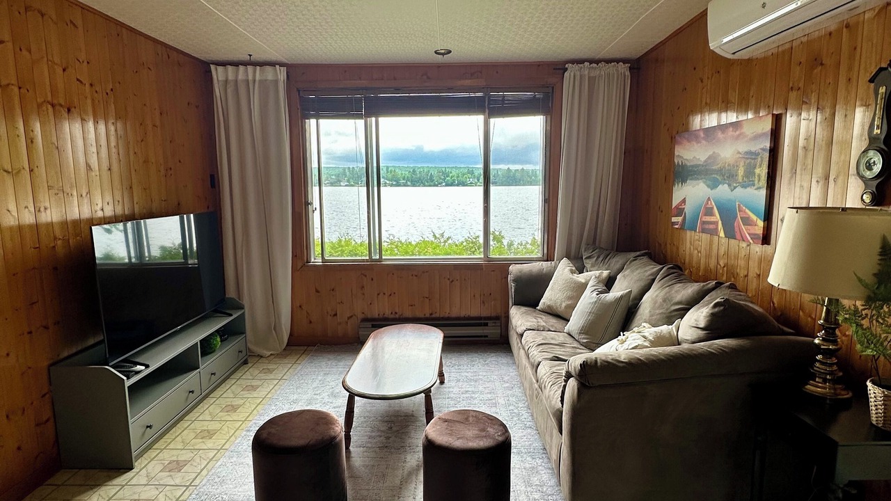 Photo of Livingroom in Adstock