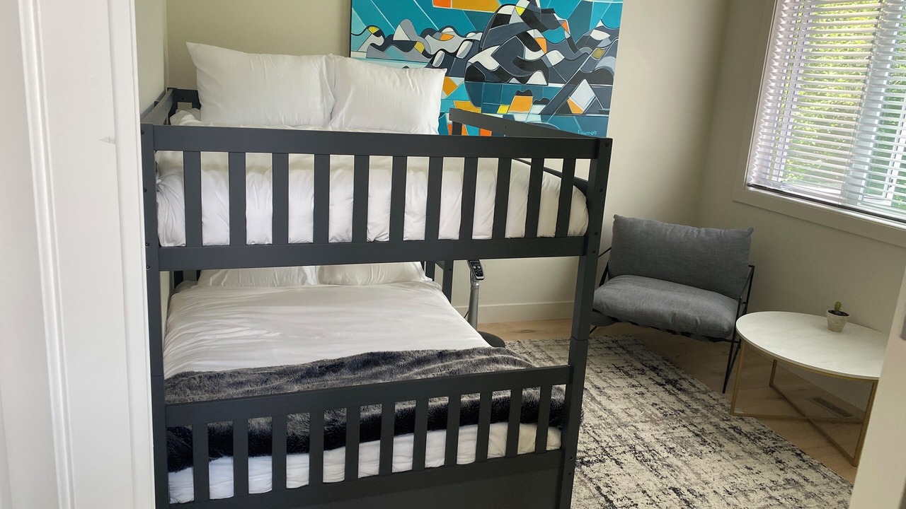 Photo of Bedroom in Squamish
