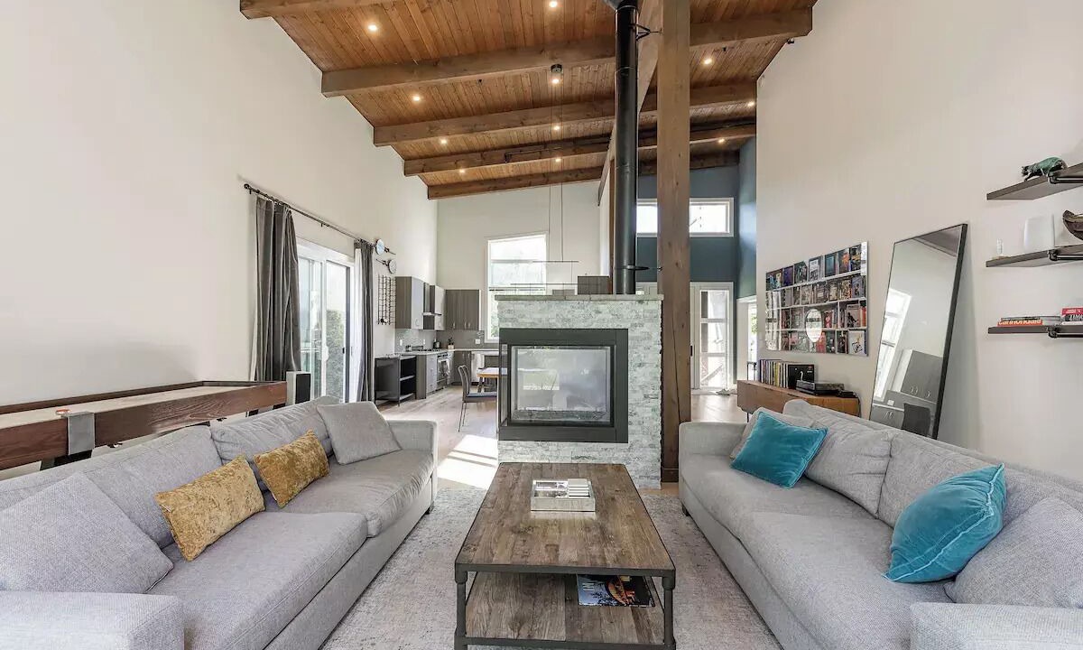 Photo of Livingroom in Squamish