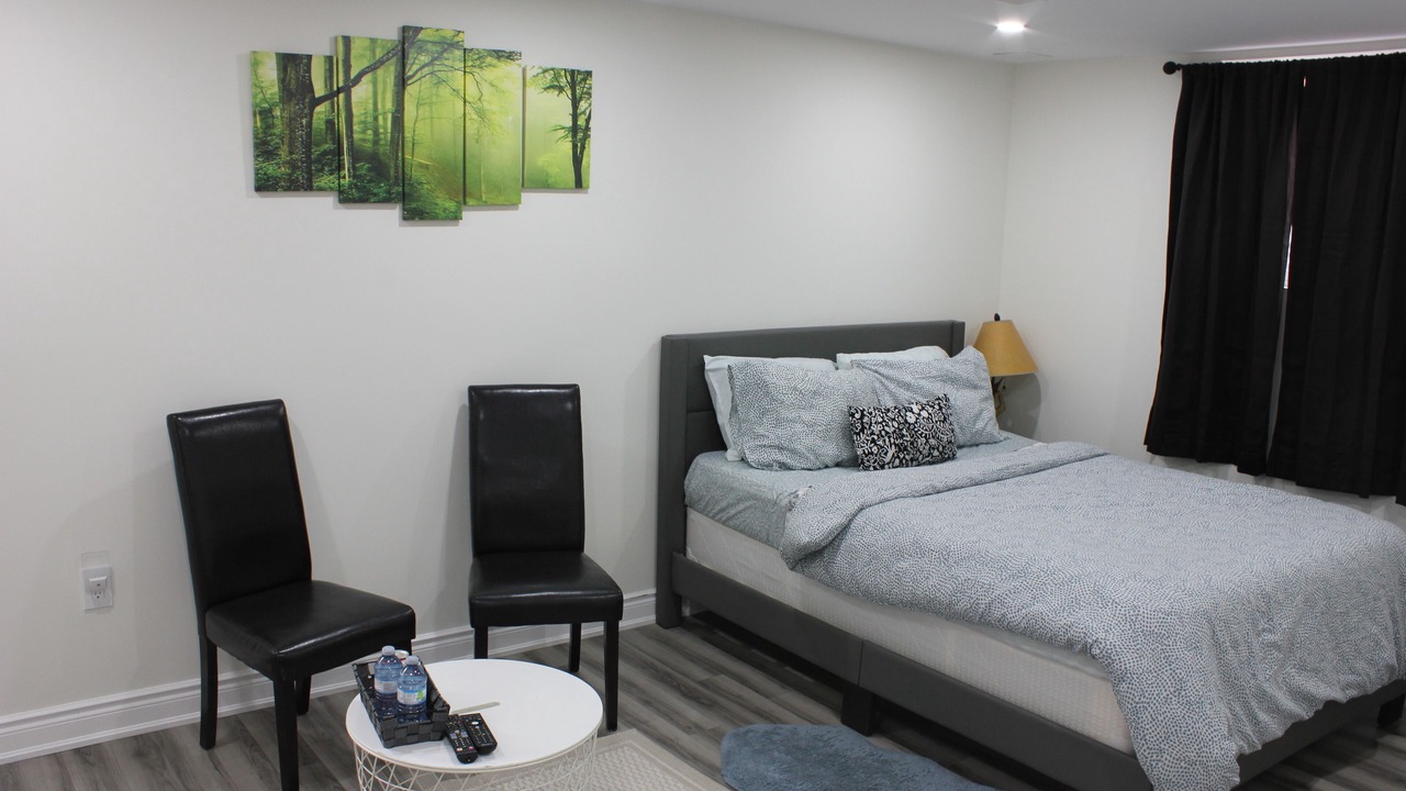 Photo of Bedroom in Grand River South