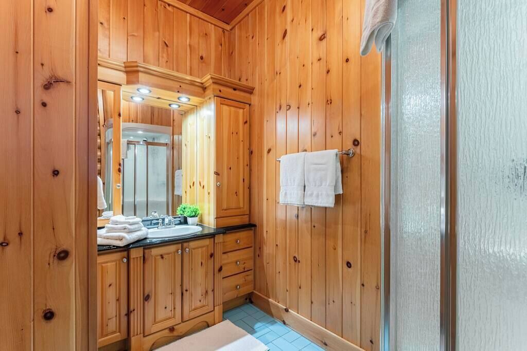 Photo of Bathroom in Fiddler Lake Resort