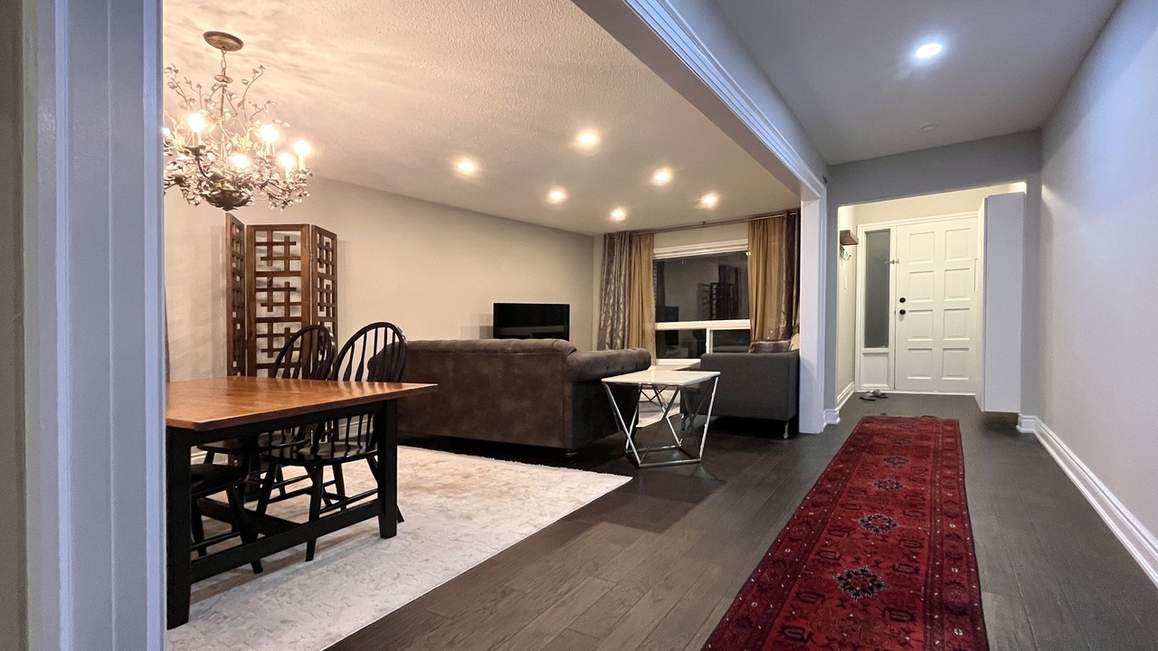 Photo of Livingroom in Pickering