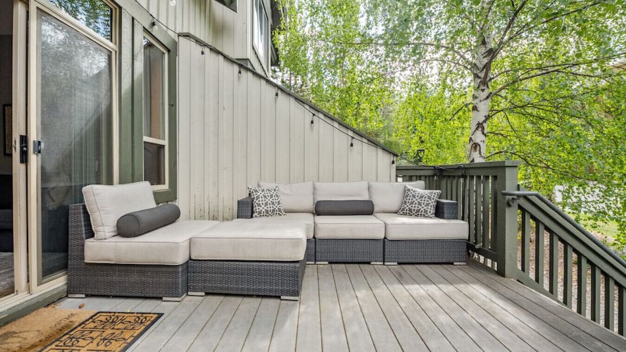 Photo of Patio Balcony in East Kootenay