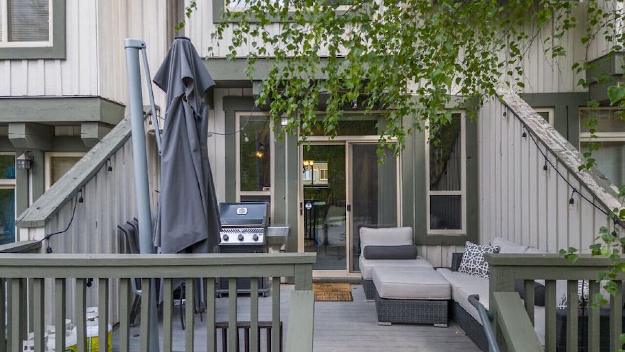 Photo of Patio Balcony in East Kootenay