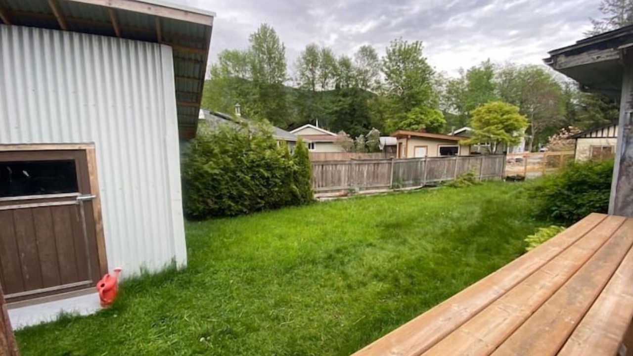 Photo of Outdoor in Brackendale