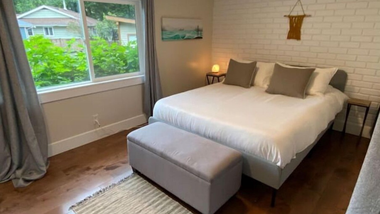 Photo of Bedroom in Brackendale
