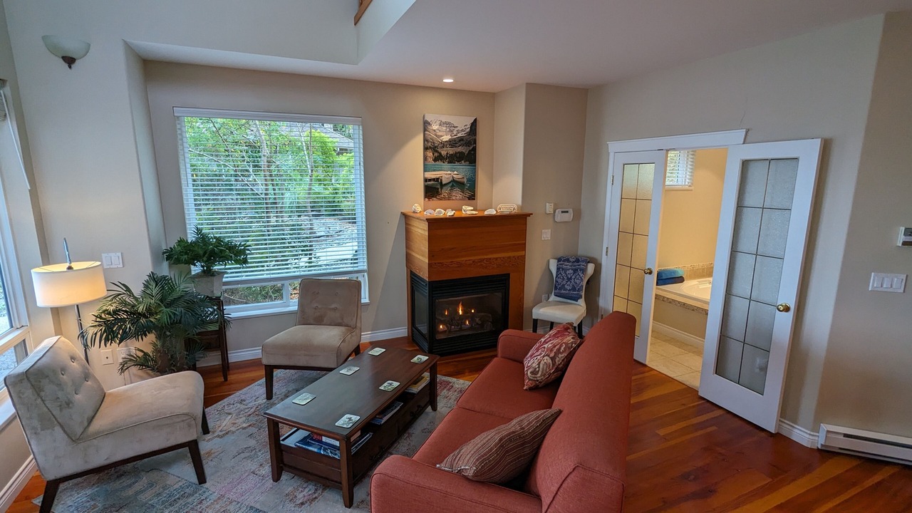Photo of Livingroom in Powell River