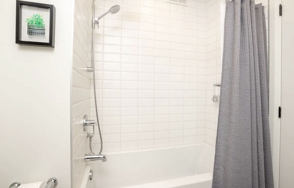Photo of Bathroom in Vieux-Limoilou