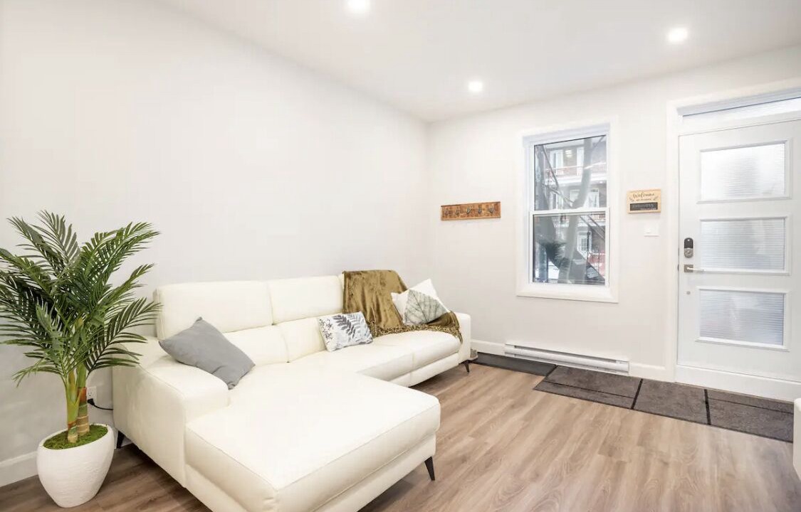 Photo of Livingroom in Vieux-Limoilou